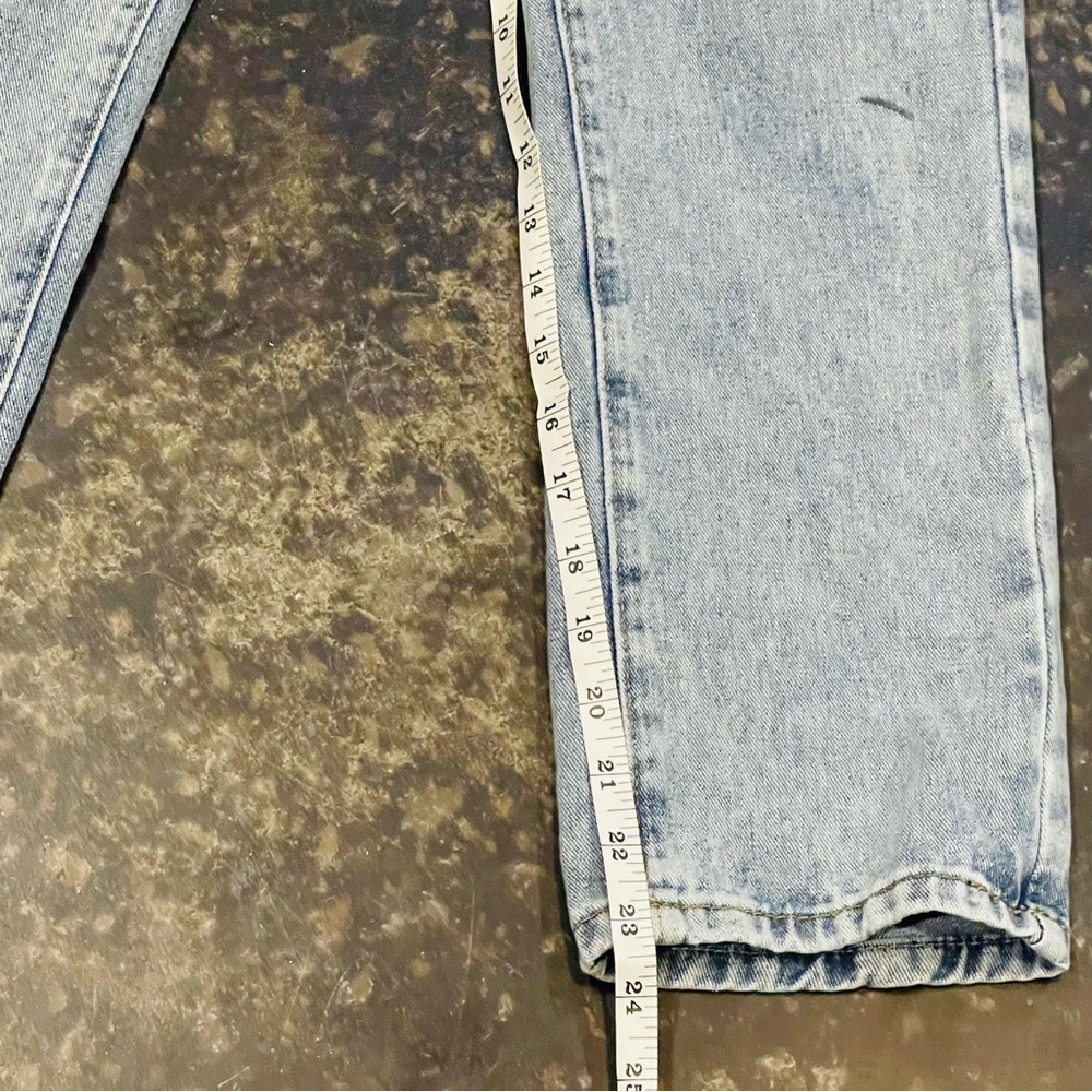 SHEIN Whitewash Jeans - Picture 3 of 6